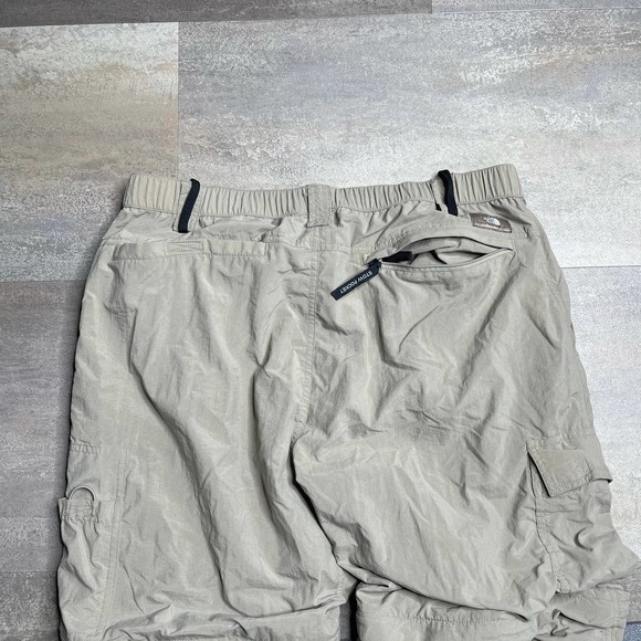 SOLD North Face Paramount Peak Convertible Pants - Picture 5 of 6